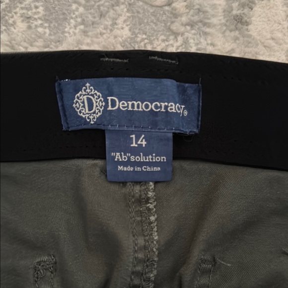 Women's Democracy Green Cargo Pants - Picture 2 of 5
